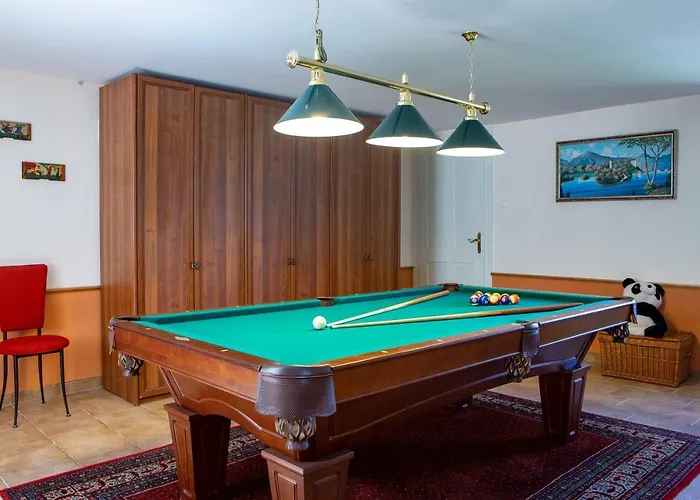 Anton - The Old Dairy Villa Hrusica (Ilirska Bistrica)